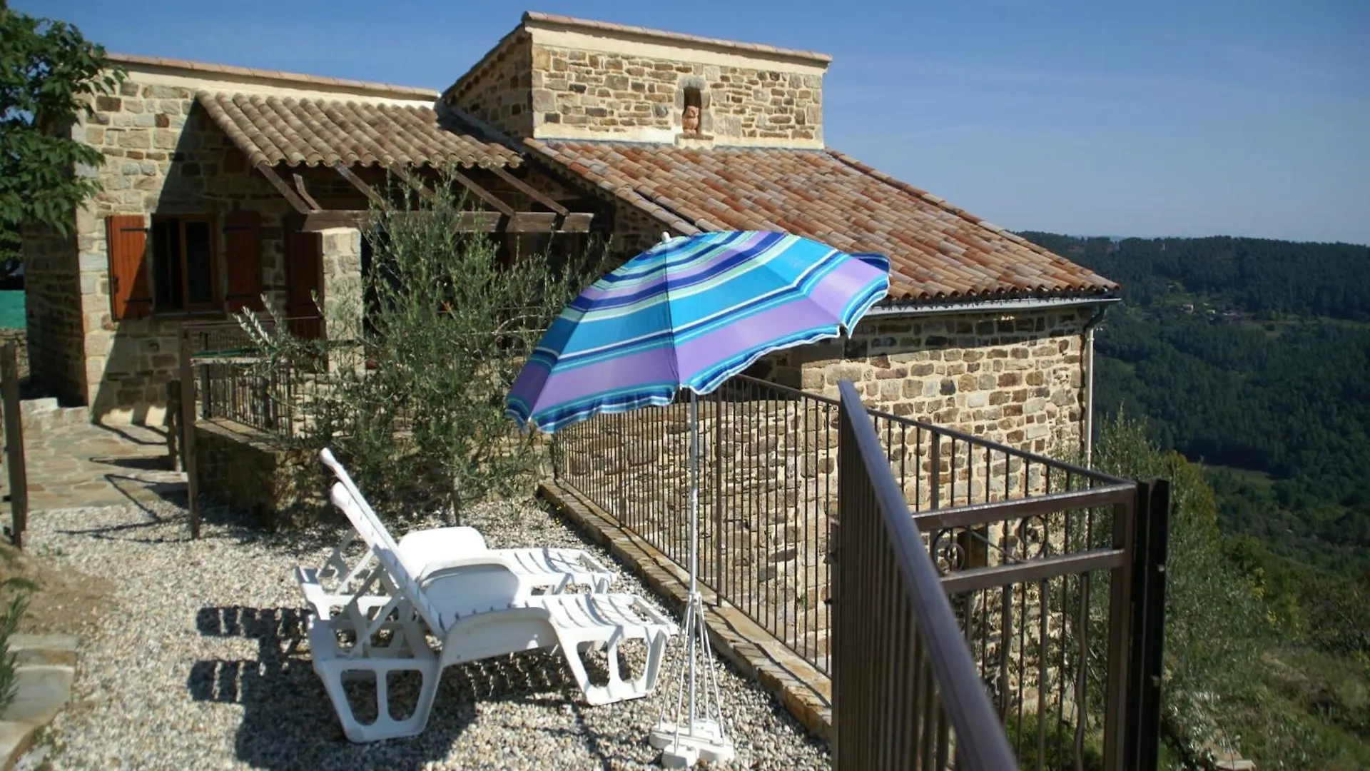 Detached Holiday Home In Chassiers With Pool France