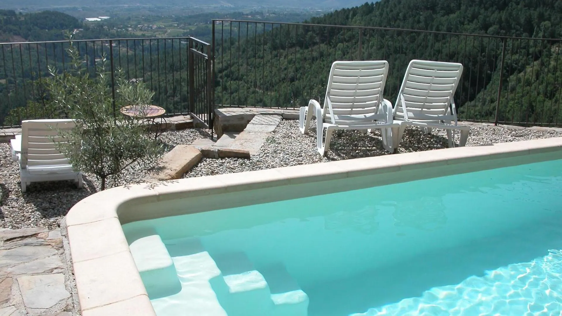 Detached Holiday Home In Chassiers With Pool