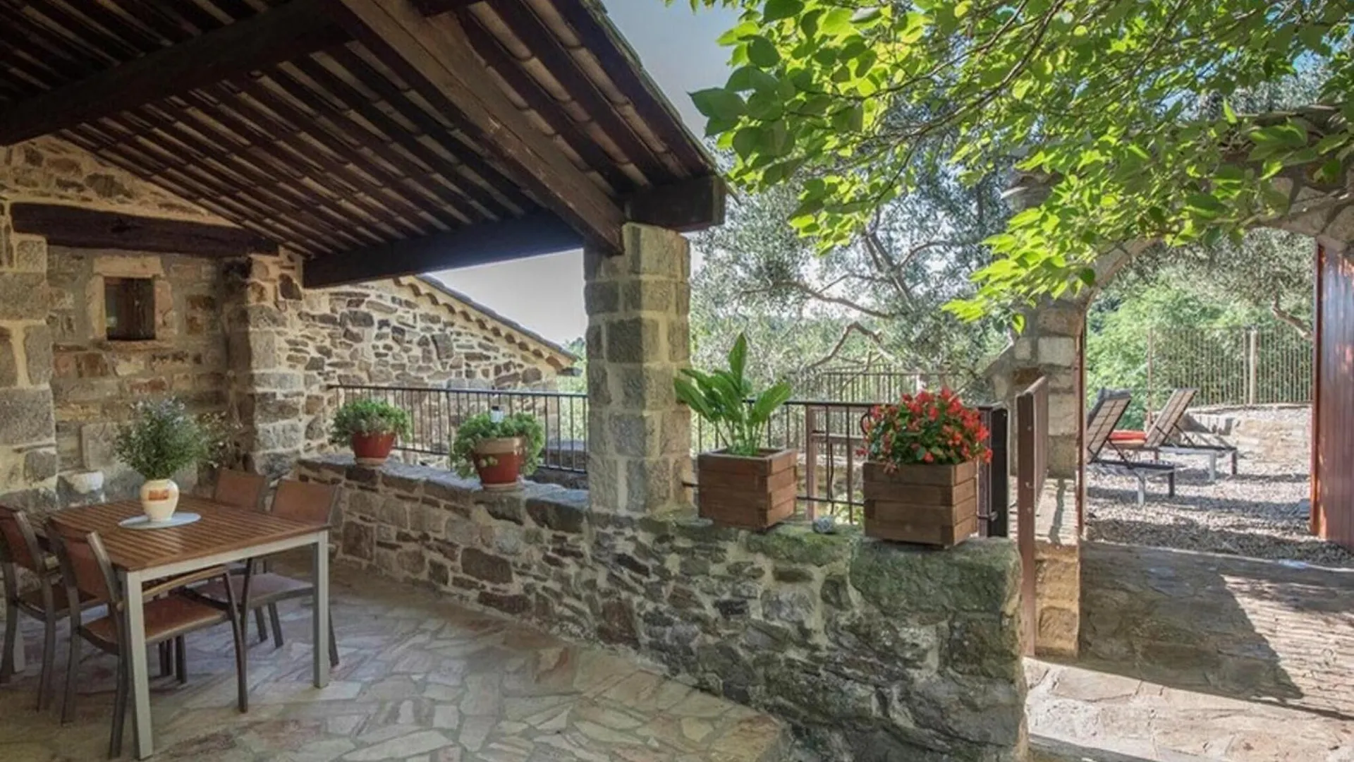 Detached Holiday Home In Chassiers With Pool